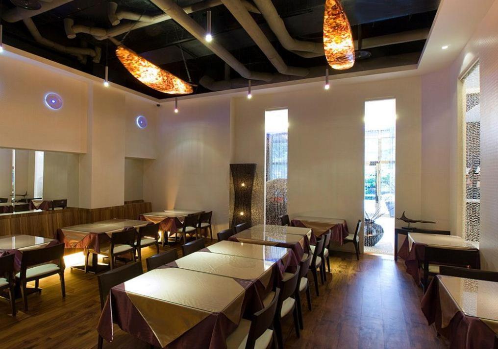 Golden Hot Spring Hotel Taipei Exterior photo